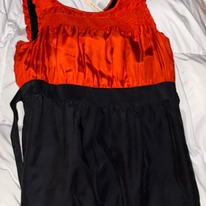 Maeve Red & black silk dress, Sz 6. Zipper, lined, gray, blk scalloped hem